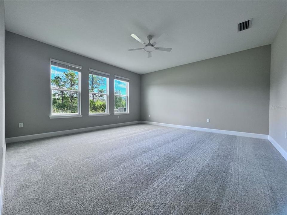 В аренду: $4,700 (5 спален, 4 ванн, 3100 Квадратных фут)