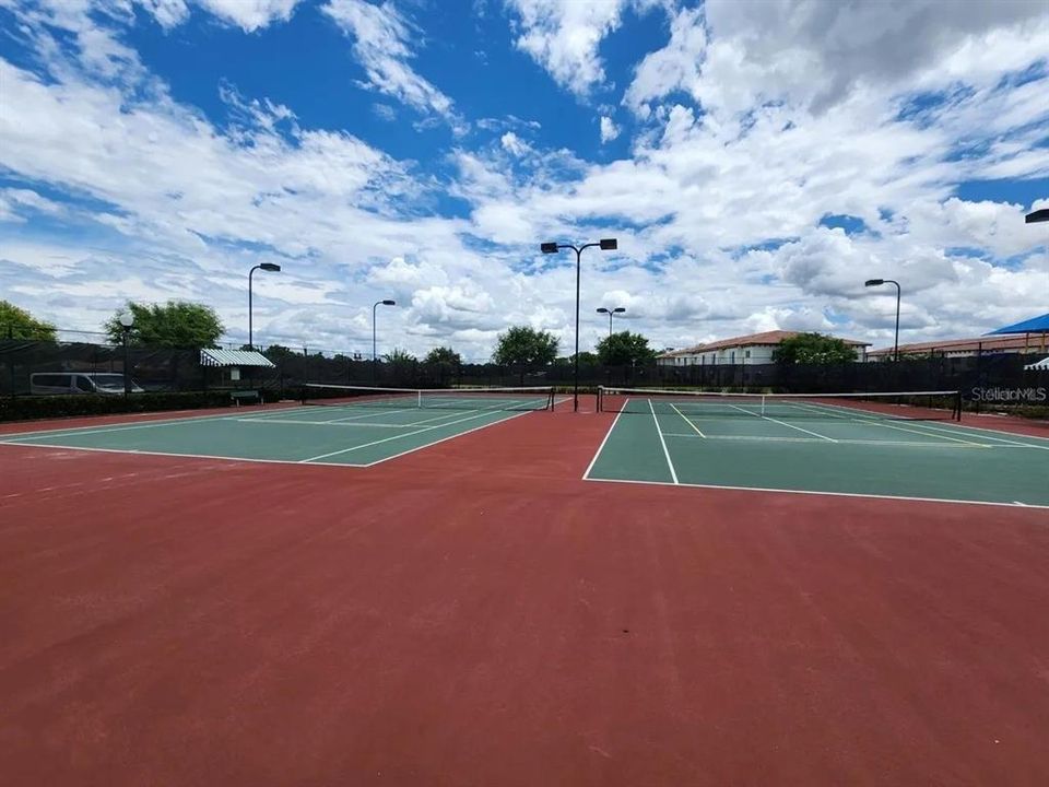 出租: $2,600 (4 贝兹, 2 浴室, 2366 平方英尺)