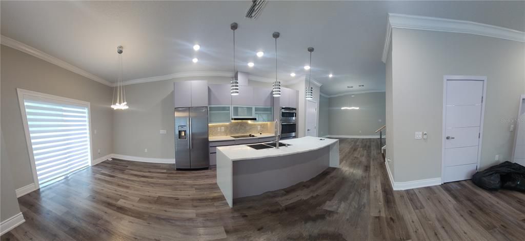 出租: $2,600 (4 贝兹, 2 浴室, 2366 平方英尺)