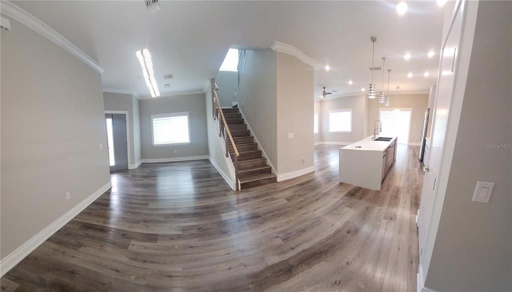 出租: $2,600 (4 贝兹, 2 浴室, 2366 平方英尺)