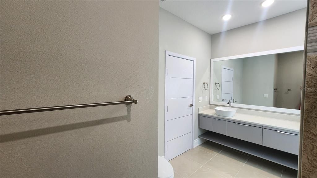 出租: $2,600 (4 贝兹, 2 浴室, 2366 平方英尺)