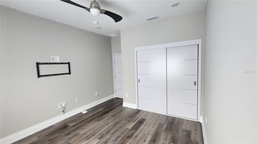 出租: $2,600 (4 贝兹, 2 浴室, 2366 平方英尺)