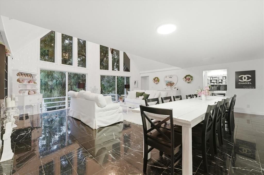 For Sale: $1,499,900 (6 beds, 4 baths, 5926 Square Feet)