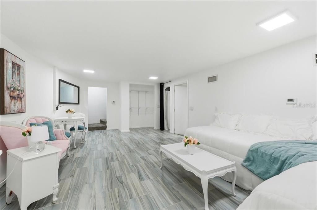 For Sale: $1,499,900 (6 beds, 4 baths, 5926 Square Feet)