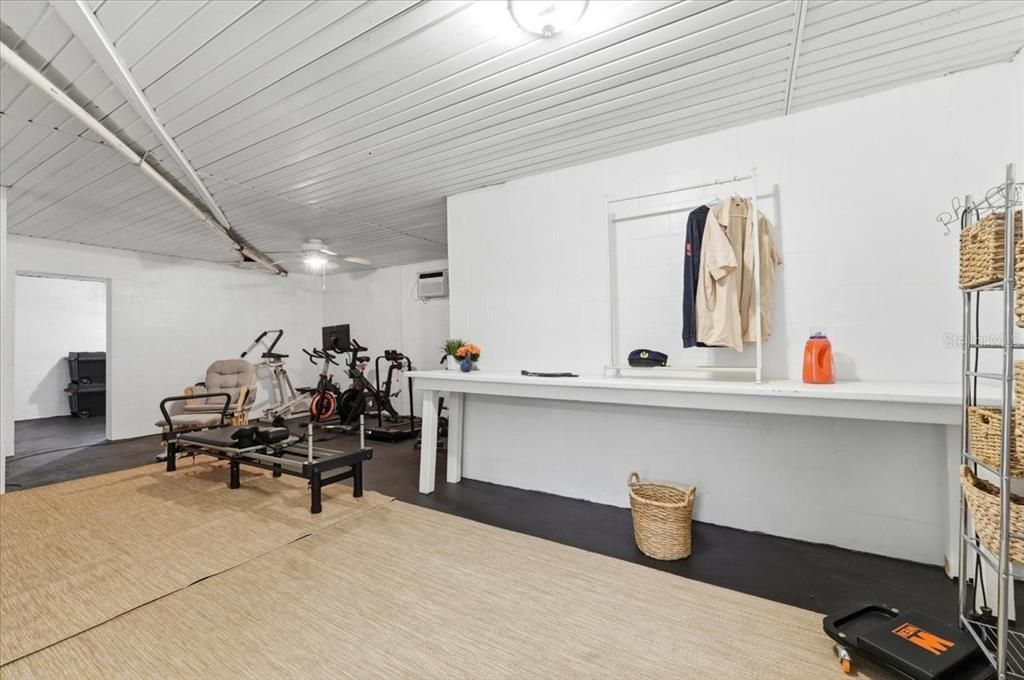 For Sale: $1,499,900 (6 beds, 4 baths, 5926 Square Feet)