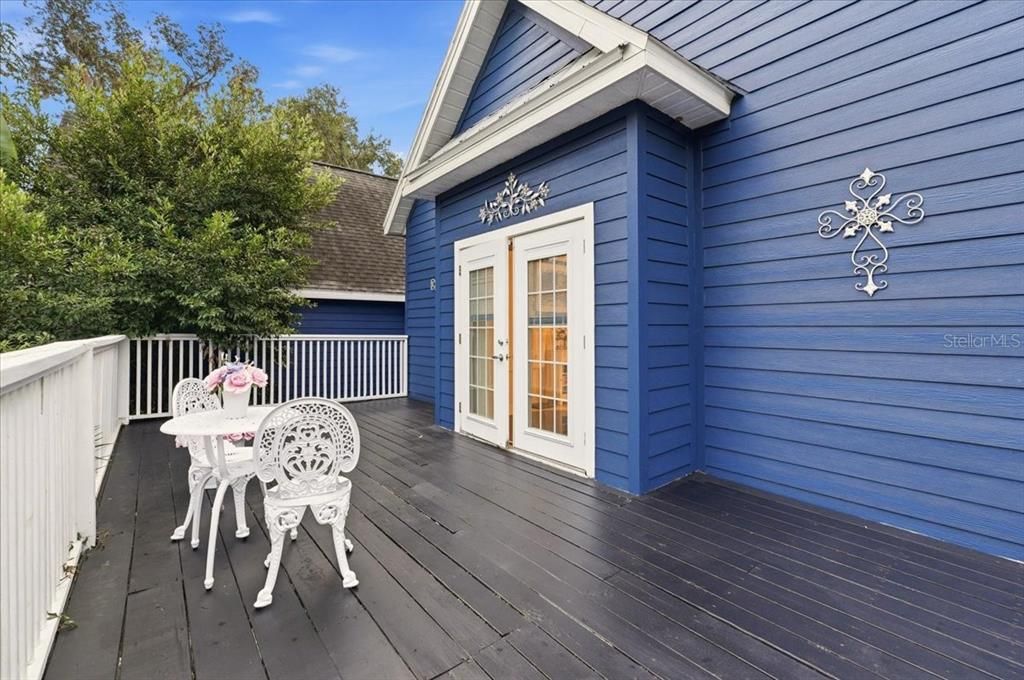 For Sale: $1,499,900 (6 beds, 4 baths, 5926 Square Feet)