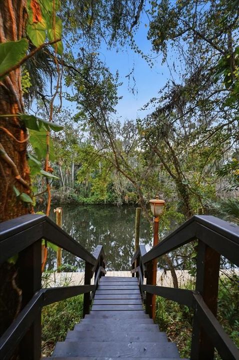 For Sale: $1,499,900 (6 beds, 4 baths, 5926 Square Feet)