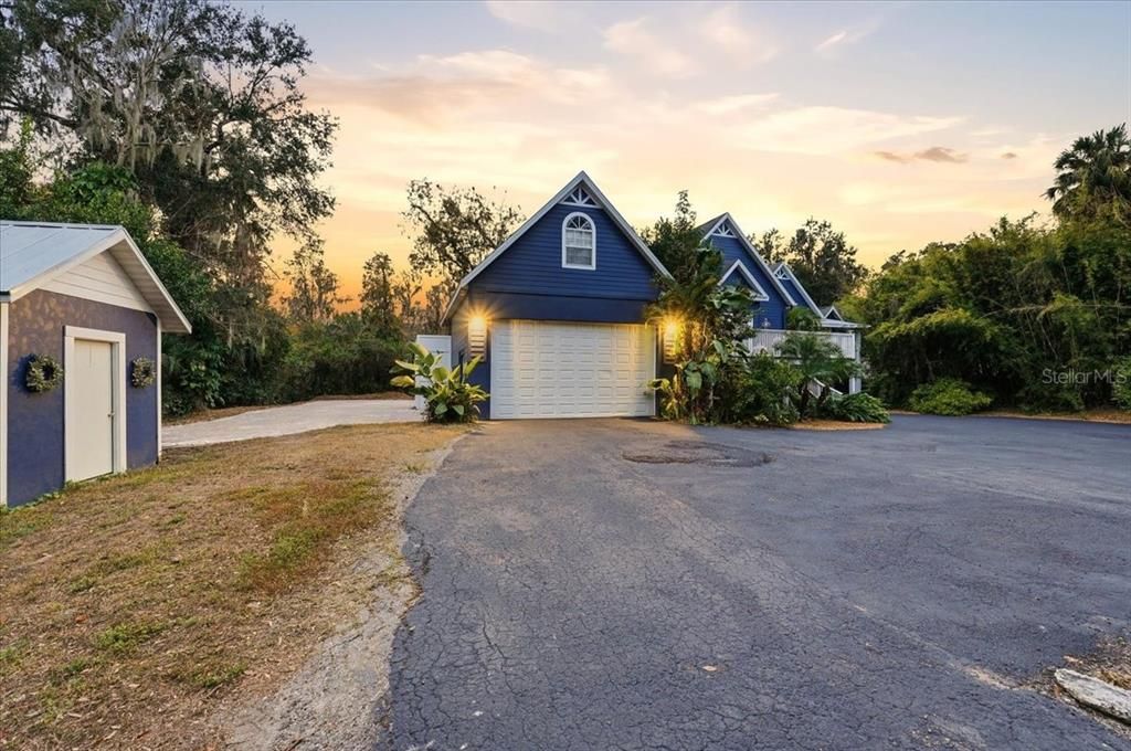 For Sale: $1,499,900 (6 beds, 4 baths, 5926 Square Feet)