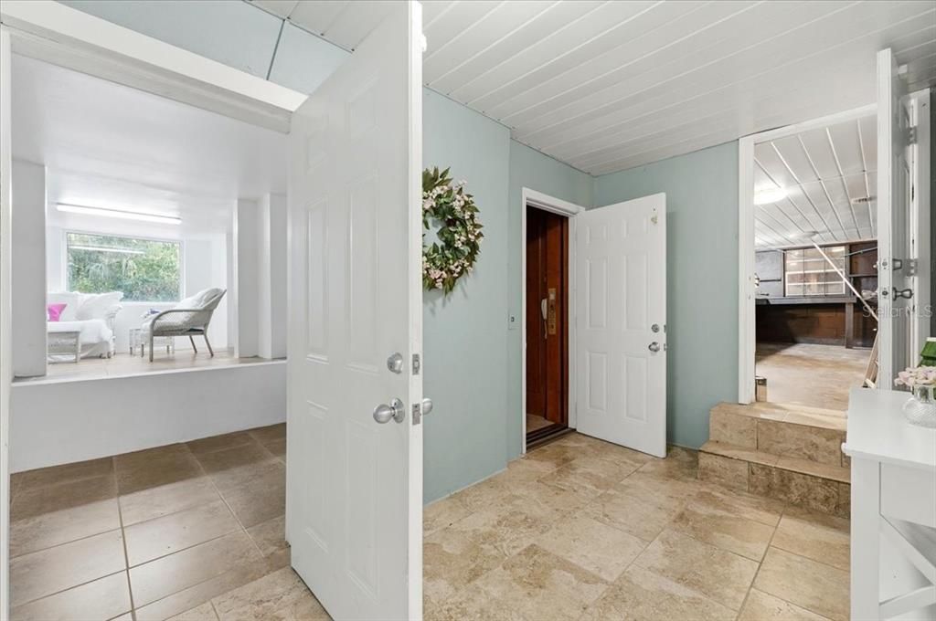 For Sale: $1,499,900 (6 beds, 4 baths, 5926 Square Feet)