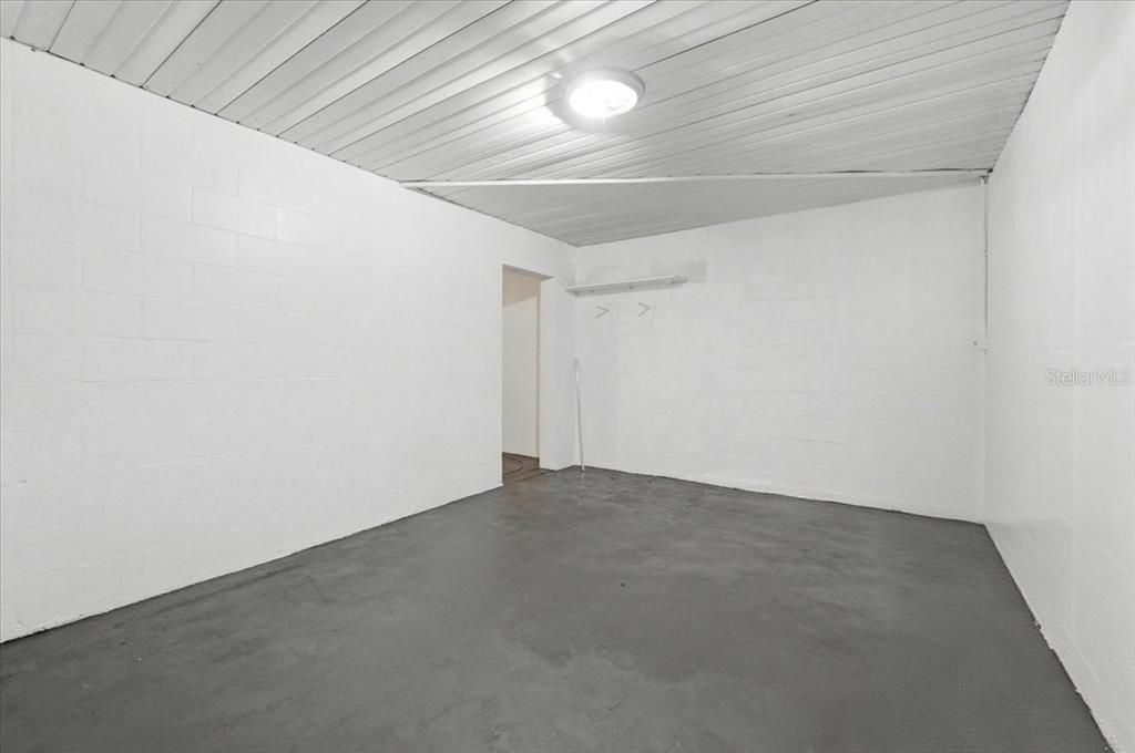 For Sale: $1,499,900 (6 beds, 4 baths, 5926 Square Feet)