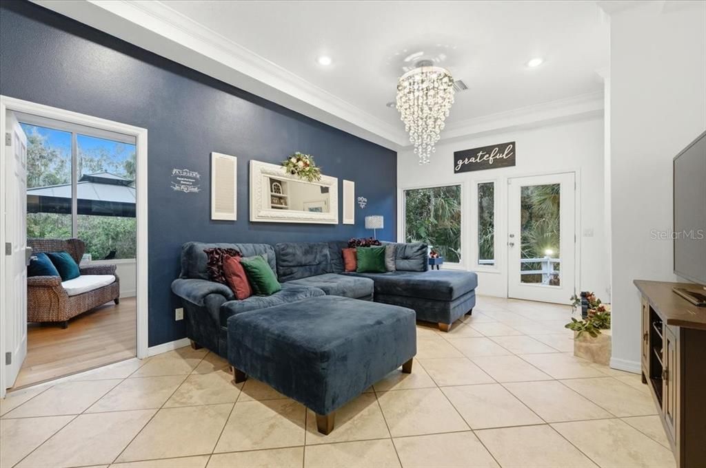 For Sale: $1,499,900 (6 beds, 4 baths, 5926 Square Feet)