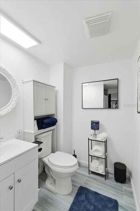 For Sale: $1,499,900 (6 beds, 4 baths, 5926 Square Feet)