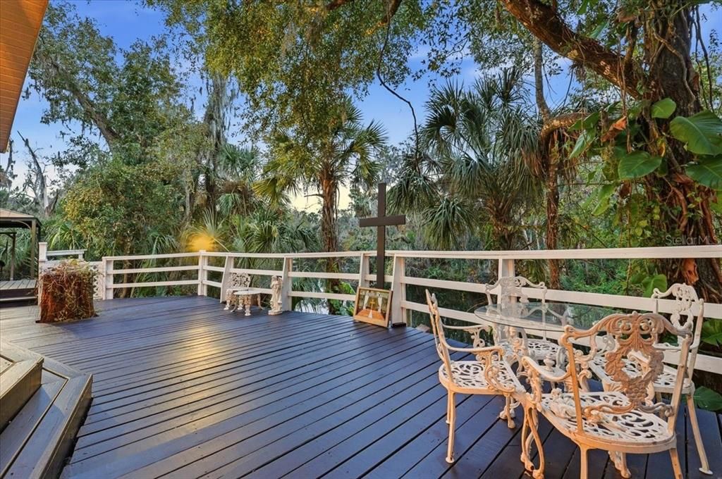 For Sale: $1,499,900 (6 beds, 4 baths, 5926 Square Feet)