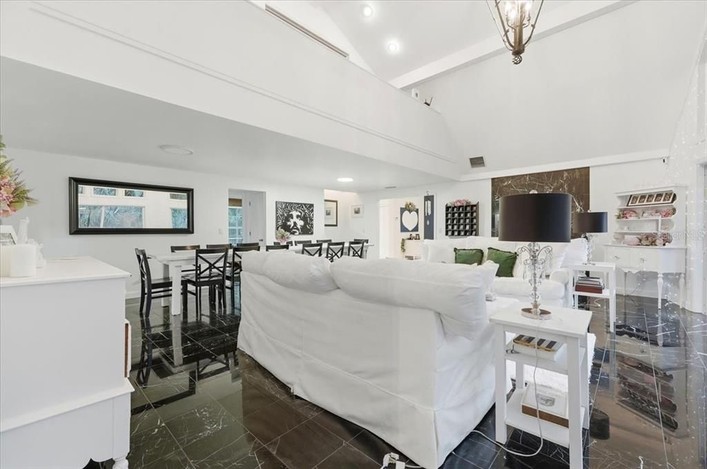 For Sale: $1,499,900 (6 beds, 4 baths, 5926 Square Feet)