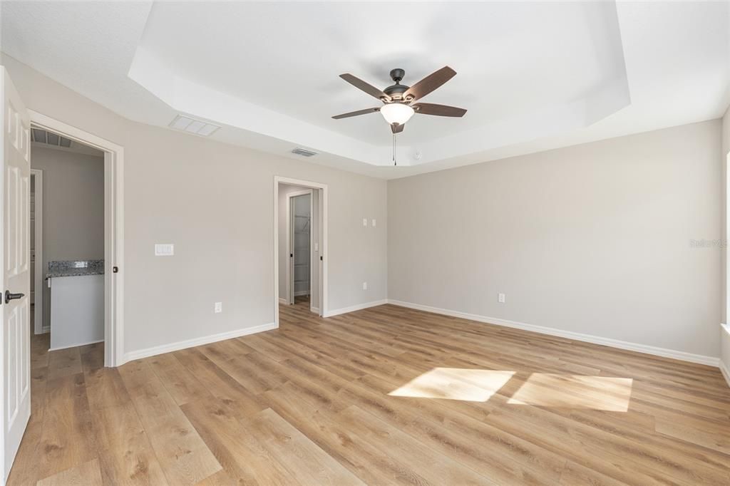 For Sale: $359,900 (3 beds, 2 baths, 1800 Square Feet)