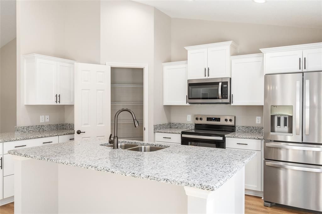 For Sale: $359,900 (3 beds, 2 baths, 1800 Square Feet)