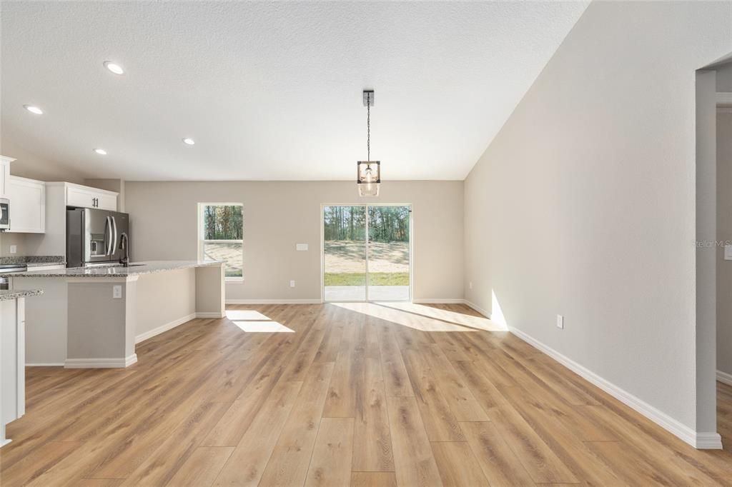 For Sale: $359,900 (3 beds, 2 baths, 1800 Square Feet)