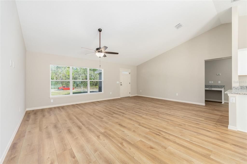 For Sale: $359,900 (3 beds, 2 baths, 1800 Square Feet)