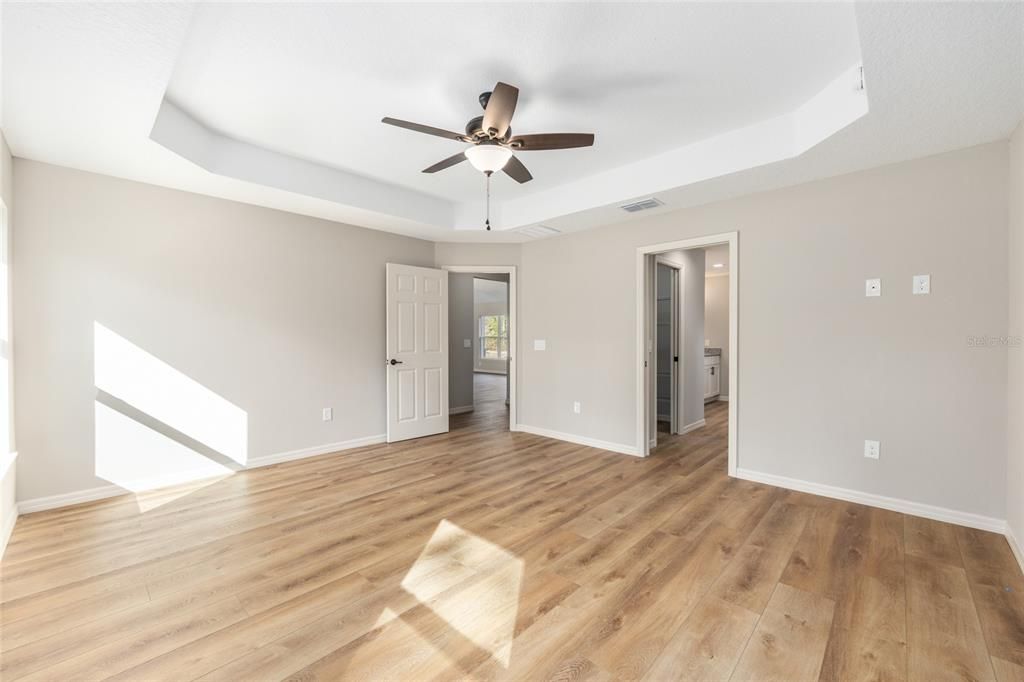 For Sale: $359,900 (3 beds, 2 baths, 1800 Square Feet)