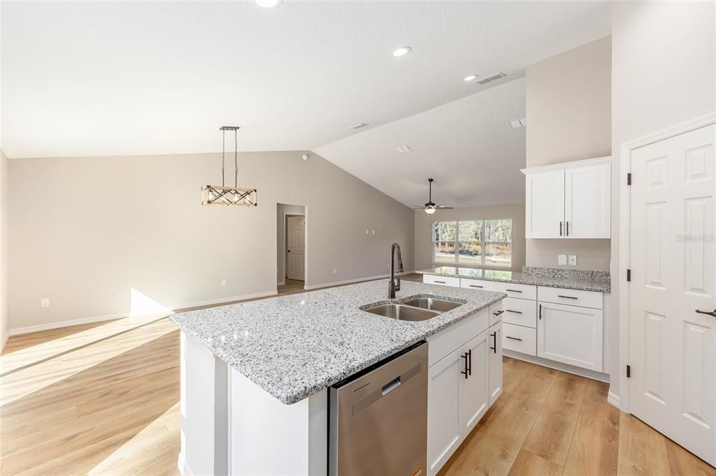 For Sale: $359,900 (3 beds, 2 baths, 1800 Square Feet)