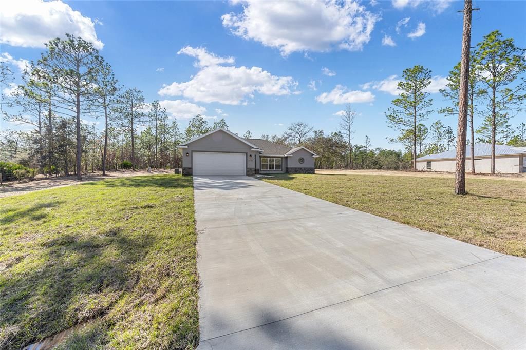 For Sale: $359,900 (3 beds, 2 baths, 1800 Square Feet)