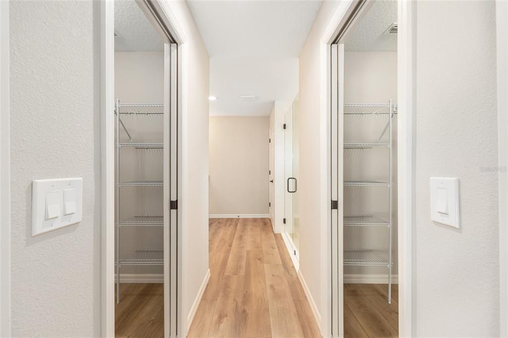 For Sale: $359,900 (3 beds, 2 baths, 1800 Square Feet)