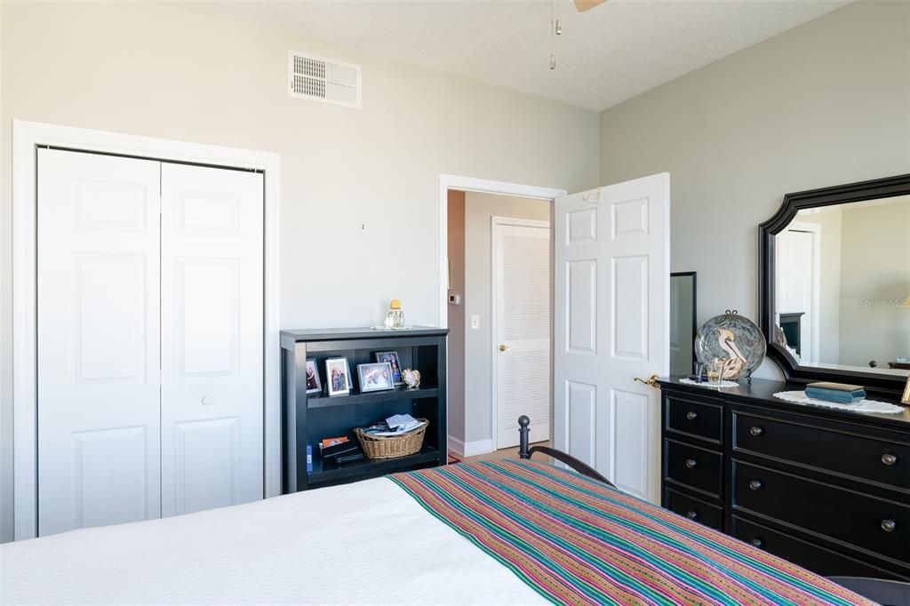 待售: $425,000 (1 贝兹, 1 浴室, 853 平方英尺)