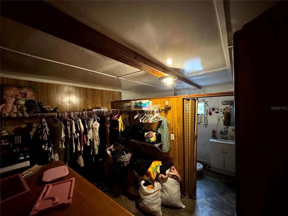 На продажу: $385,000 (7 спален, 0 ванн, 2740 Квадратных фут)