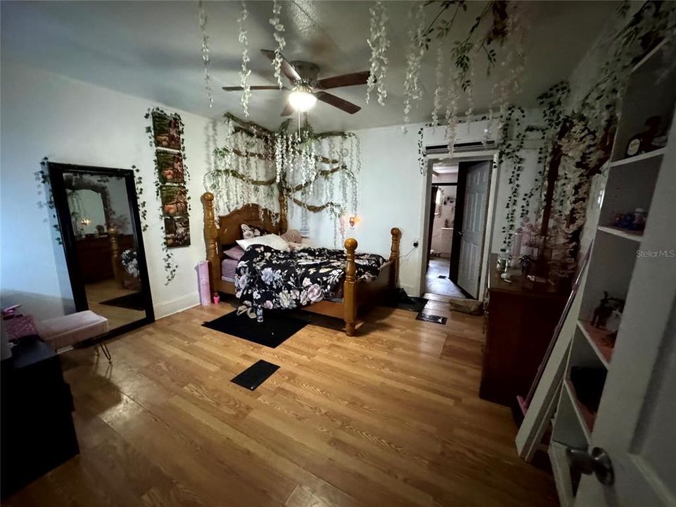 На продажу: $385,000 (7 спален, 0 ванн, 2740 Квадратных фут)