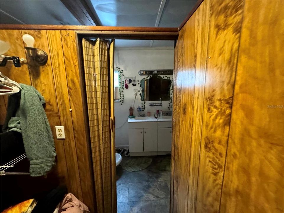 На продажу: $385,000 (7 спален, 0 ванн, 2740 Квадратных фут)