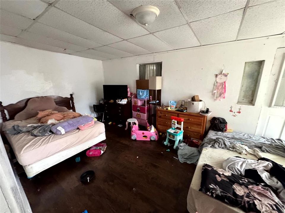 На продажу: $385,000 (7 спален, 0 ванн, 2740 Квадратных фут)