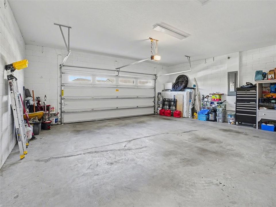 En Venta: $529,900 (4 camas, 3 baños, 2500 Pies cuadrados)