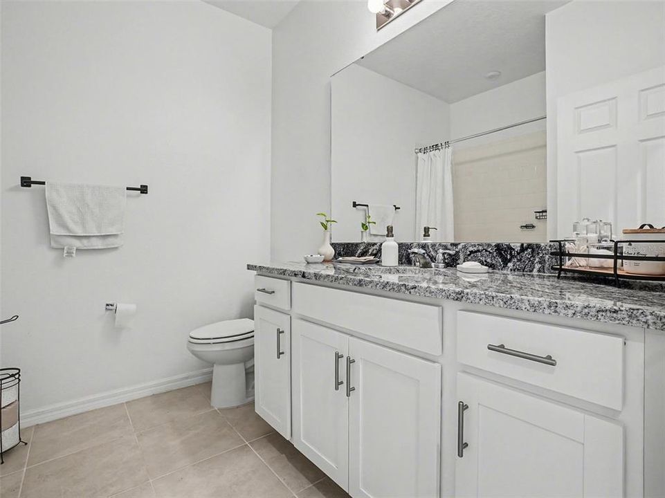 En Venta: $529,900 (4 camas, 3 baños, 2500 Pies cuadrados)