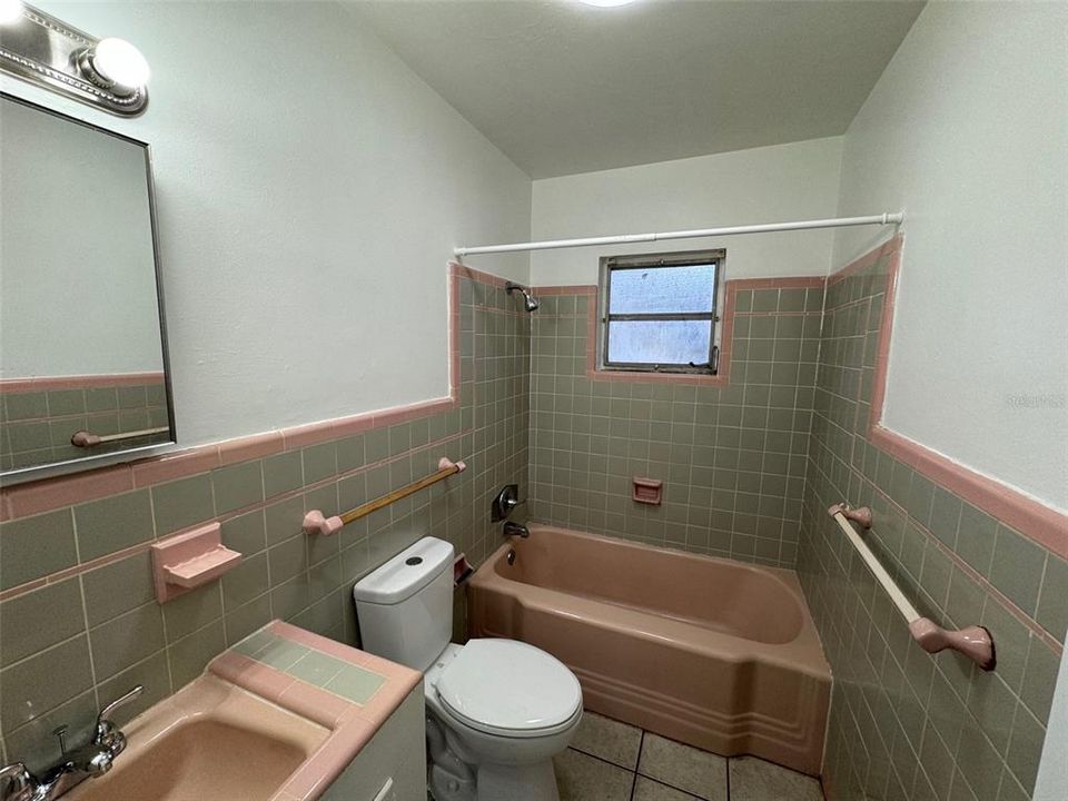 En Renta: $1,600 (3 camas, 1 baños, 1074 Pies cuadrados)