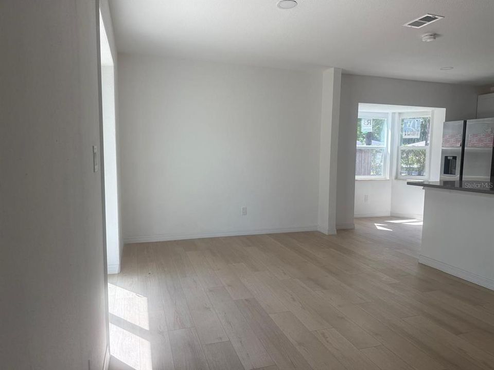 В аренду: $2,000 (3 спален, 2 ванн, 1730 Квадратных фут)