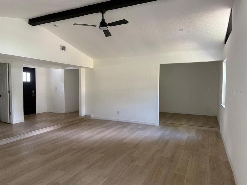 В аренду: $2,000 (3 спален, 2 ванн, 1730 Квадратных фут)