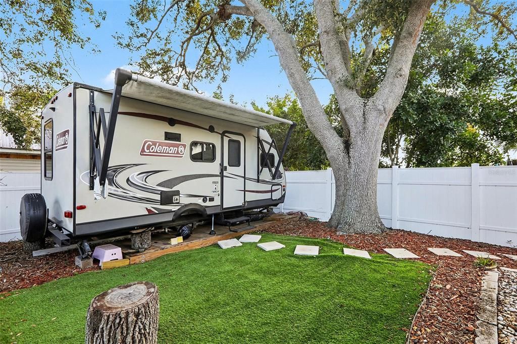 For Sale: $440,000 (4 beds, 3 baths, 1134 Square Feet)