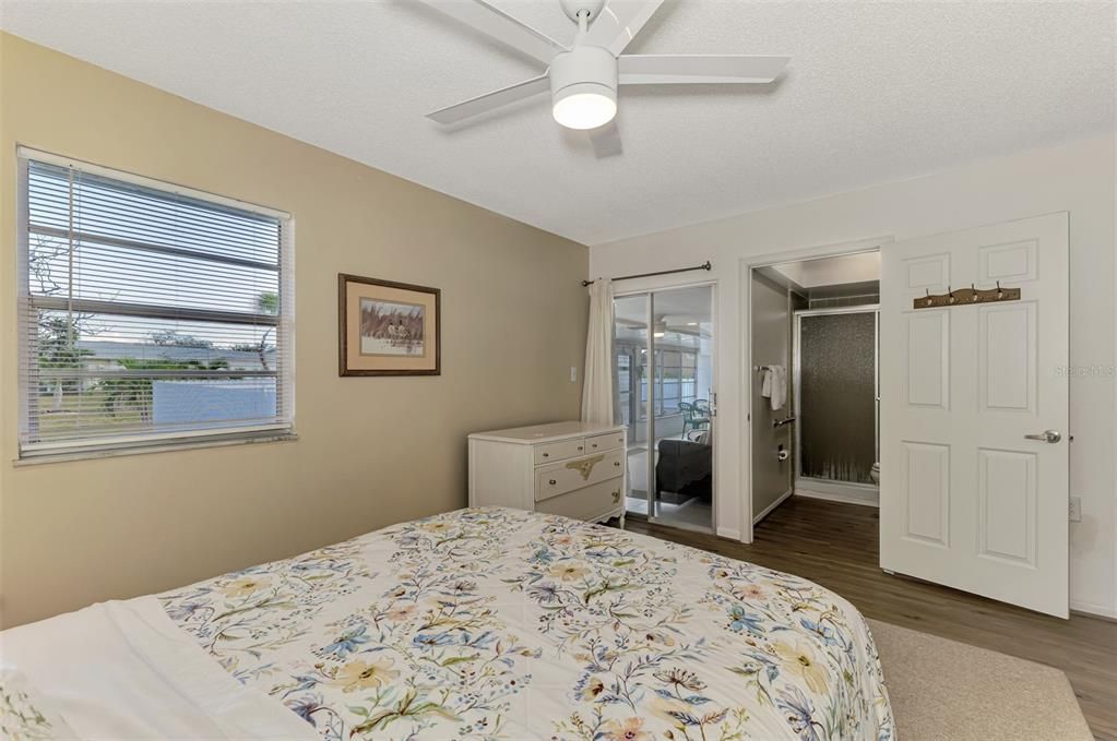 На продажу: $249,900 (3 спален, 2 ванн, 1148 Квадратных фут)