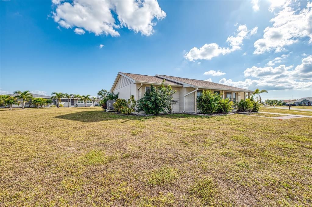 На продажу: $249,900 (3 спален, 2 ванн, 1148 Квадратных фут)