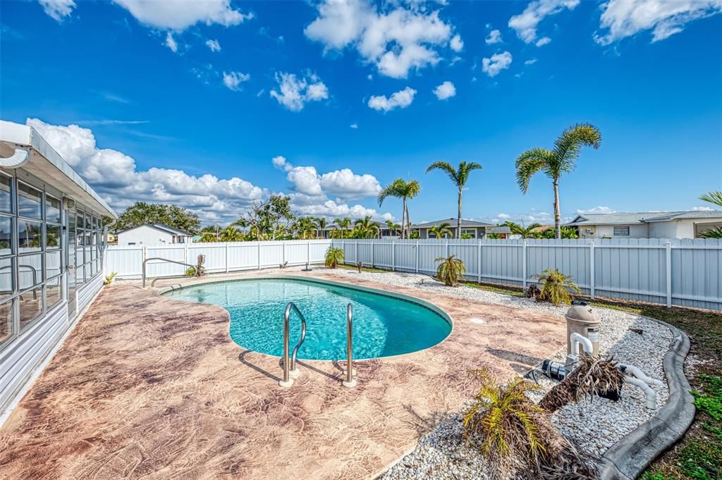 На продажу: $249,900 (3 спален, 2 ванн, 1148 Квадратных фут)