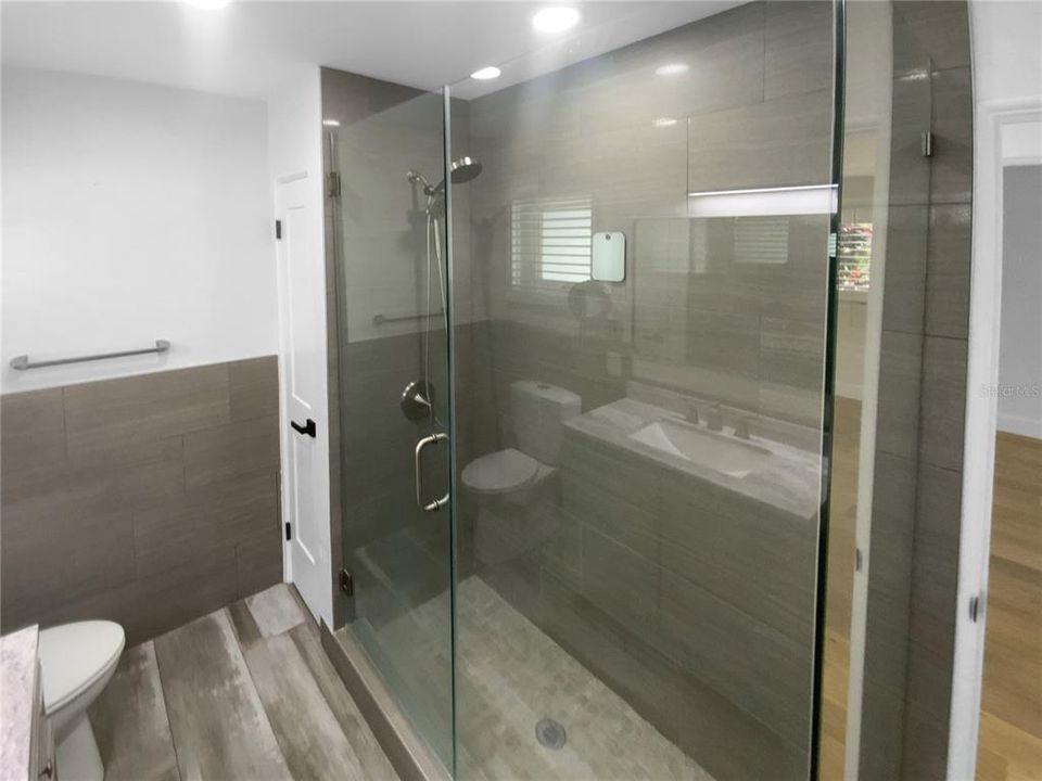 For Sale: $670,000 (3 beds, 2 baths, 1579 Square Feet)