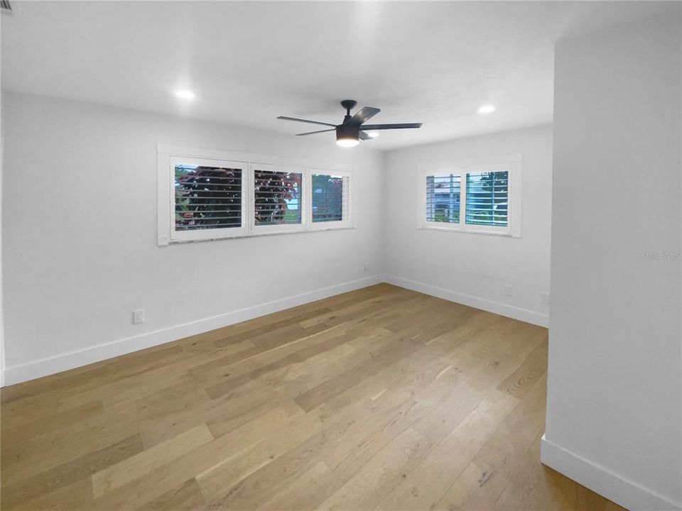 For Sale: $670,000 (3 beds, 2 baths, 1579 Square Feet)