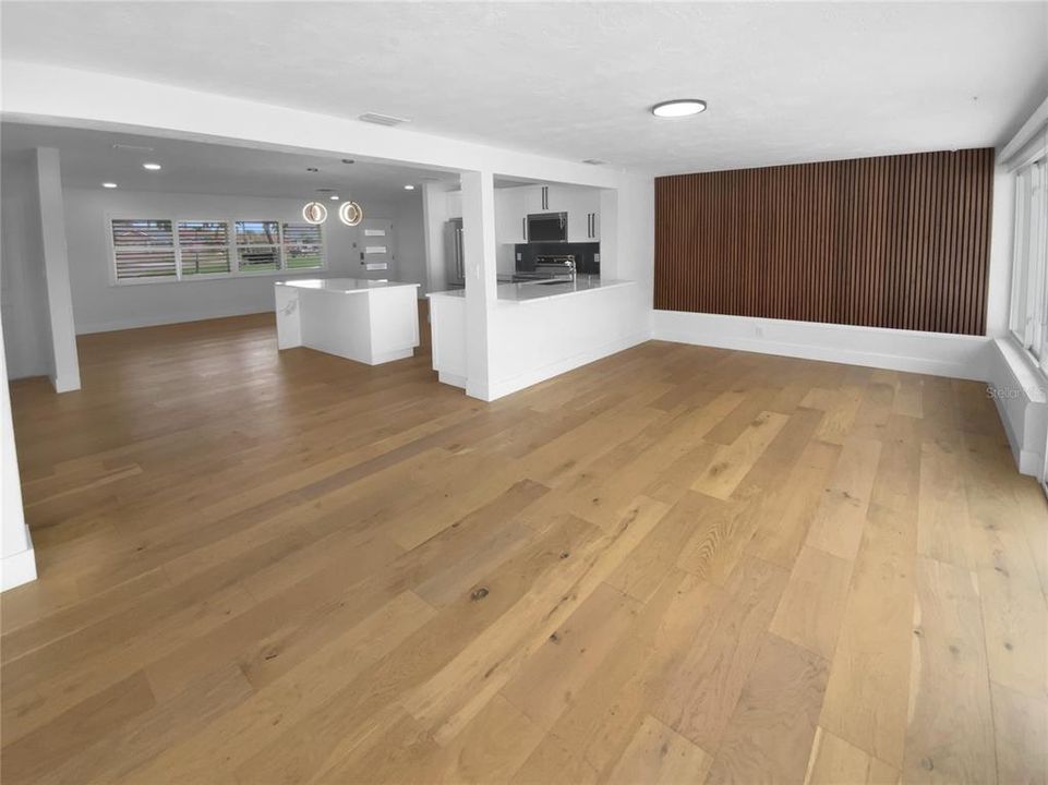 For Sale: $670,000 (3 beds, 2 baths, 1579 Square Feet)