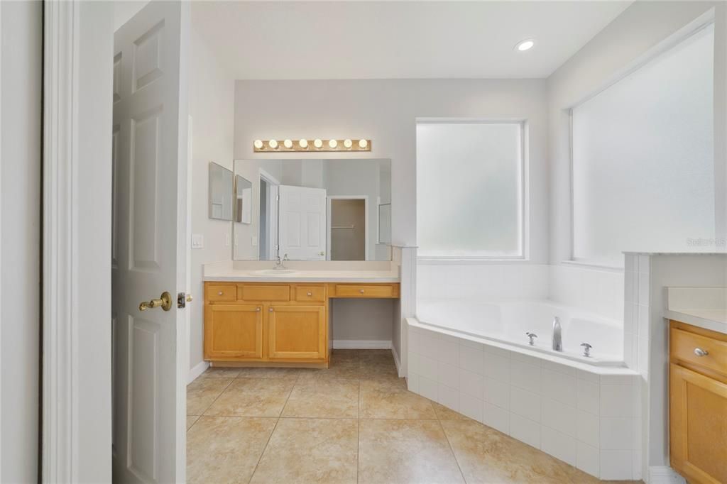 For Sale: $599,000 (4 beds, 3 baths, 2428 Square Feet)