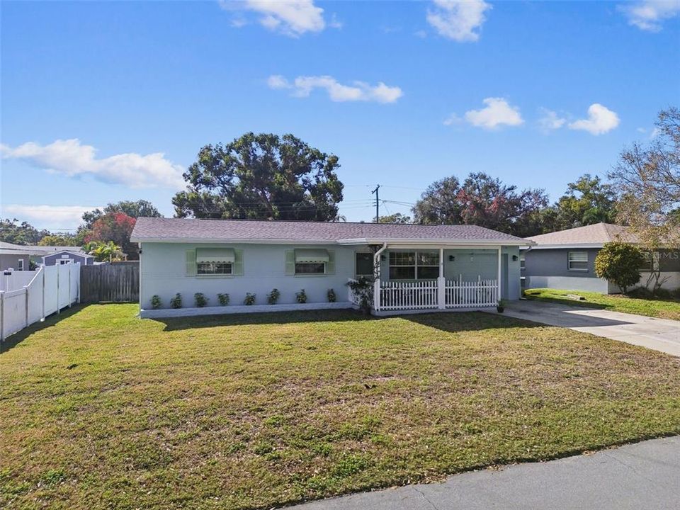 En Venta: $354,900 (3 camas, 2 baños, 1134 Pies cuadrados)