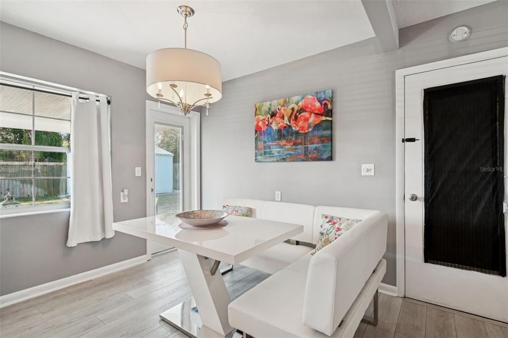 En Venta: $354,900 (3 camas, 2 baños, 1134 Pies cuadrados)