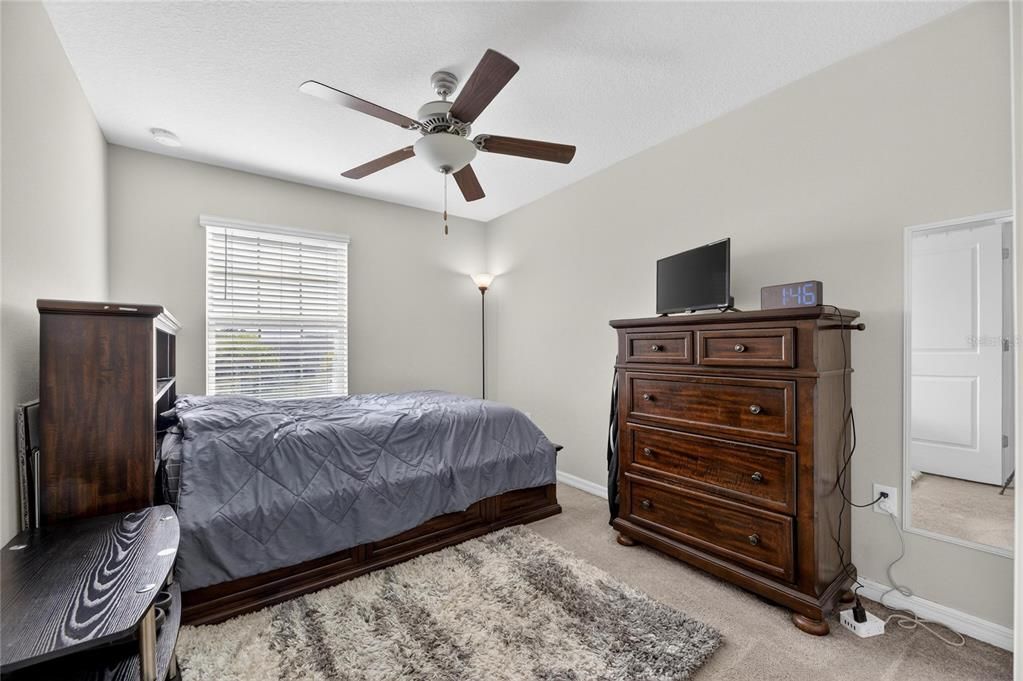 待售: $249,990 (3 贝兹, 2 浴室, 1701 平方英尺)