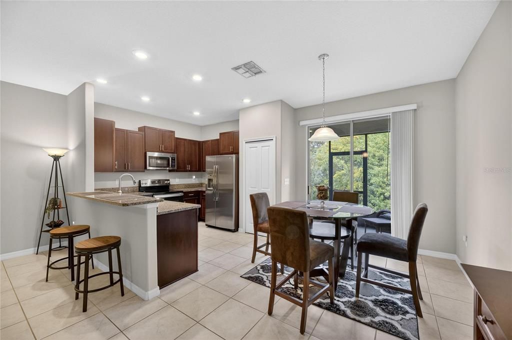 待售: $249,990 (3 贝兹, 2 浴室, 1701 平方英尺)