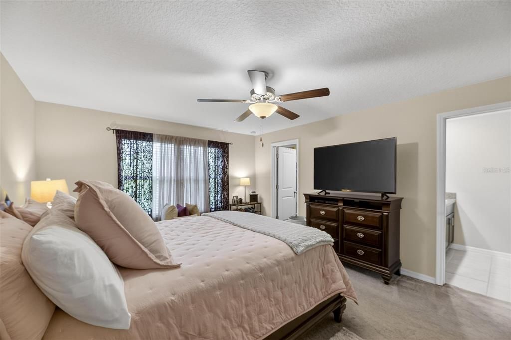 待售: $249,990 (3 贝兹, 2 浴室, 1701 平方英尺)