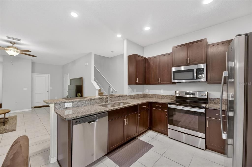 待售: $249,990 (3 贝兹, 2 浴室, 1701 平方英尺)